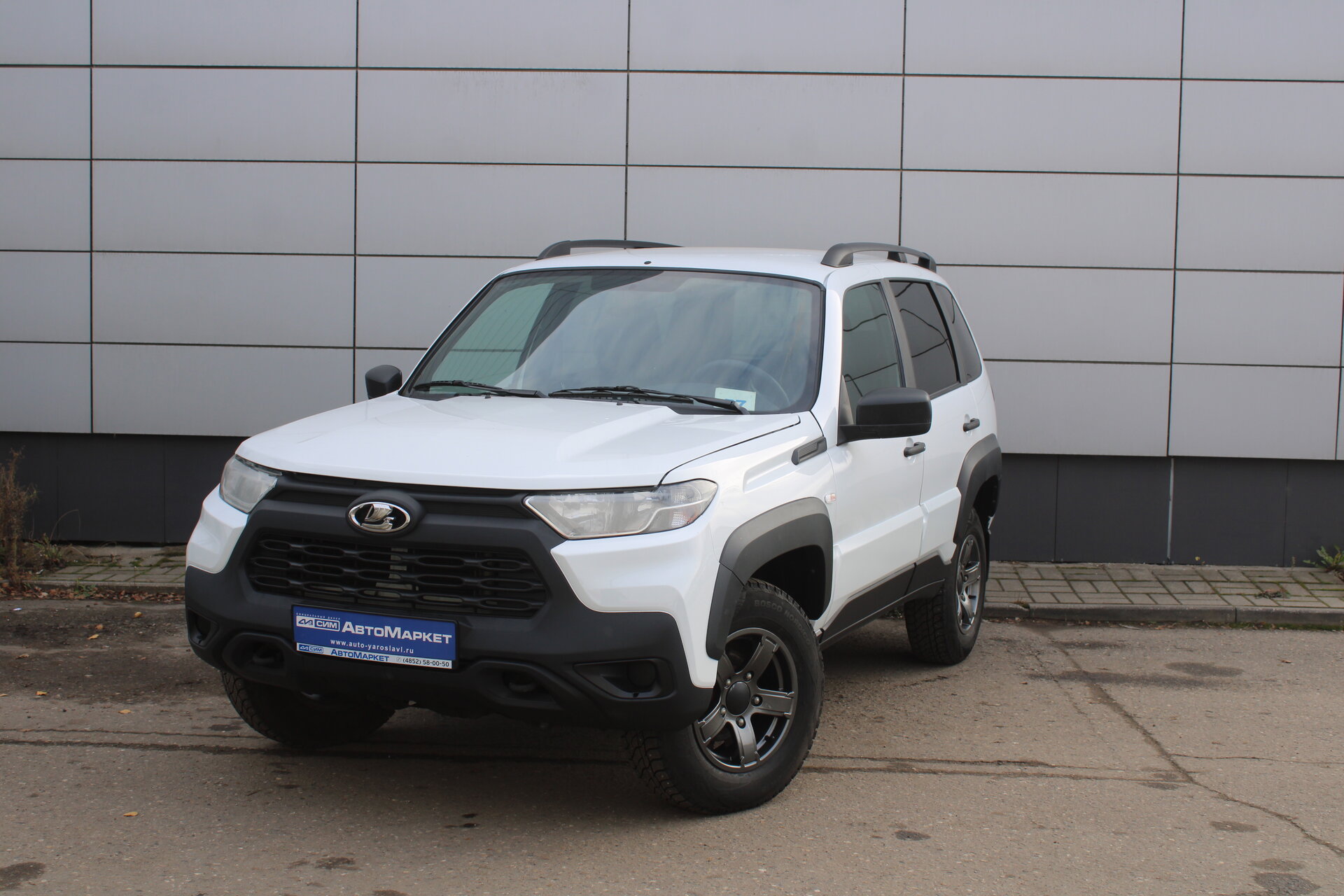 Белый Lada (ВАЗ) Niva Travel 1.7 MT (80 л.с.) 4WD 2023