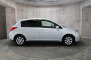Серебряный Nissan Tiida 1.8 MT (126 л.с.) 2008 фото 4