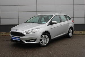 Серебряный Ford Focus 1.6 MT (125 л.с.) 2017