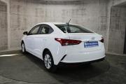 Белый Hyundai Solaris 1.6 AT (123 л.с.) 2021 фото 7