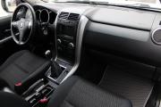Белый Suzuki Grand Vitara 2.0 MT (140 л.с.) 4WD 2012 фото 10