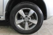 серебряный Nissan Terrano 1.6 MT (102 л.с.) 2014 фото 9