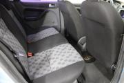 Синий Ford Focus 1.6 MT (100 л.с.) 2007 фото 11