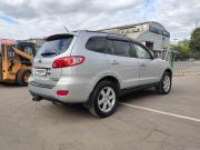 серебряный Hyundai Santa Fe 2.7 AT (189 л.с.) 4WD 2008 фото 22
