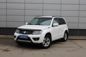Белый Suzuki Grand Vitara 2.0 MT (140 л.с.) 4WD 2012