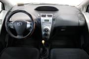Черный Toyota Yaris 1.3 MT (87 л.с.) 2007 фото 8