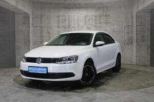 Белый Volkswagen Jetta 1.4 MT (122 л.с.) 2011