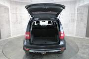 Черный Skoda Yeti 1.2 MT (105 л.с.) 2010 фото 11