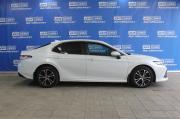 белый Toyota Camry 2.5 AT (200 л.с.) 2021 фото 6