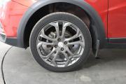 Красный Lada (ВАЗ) Vesta SW Cross 1.6 MT (106 л.с.) 2019 фото 13