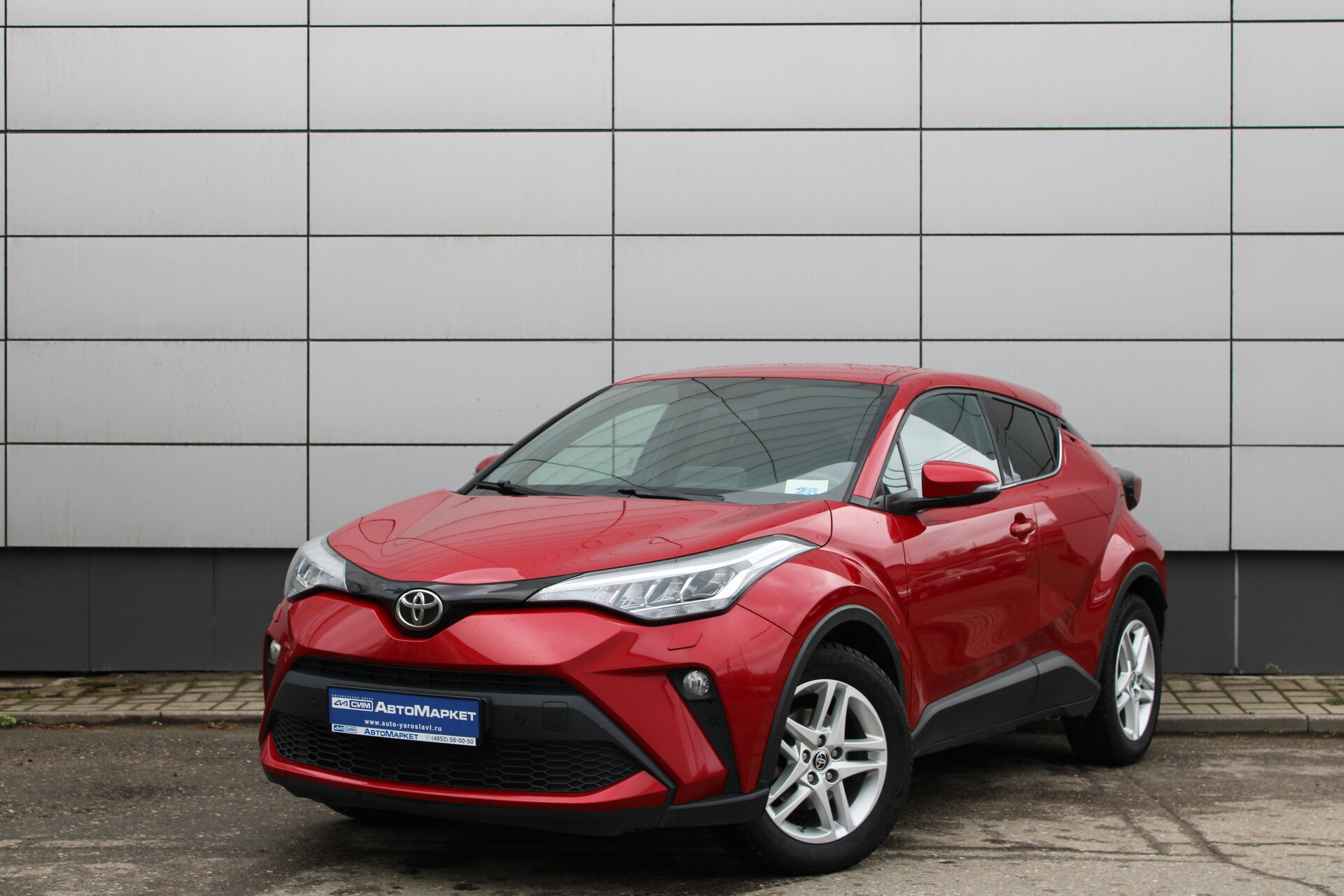 Красный Toyota C-HR 2.0 CVT (148 л.с.) 2021