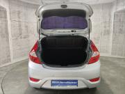 Серебряный Hyundai Solaris 1.6 MT (123 л.с.) 2011 фото 12