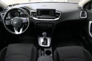 Белый Kia Ceed 1.6 AT (128 л.с.) 2020 фото 8
