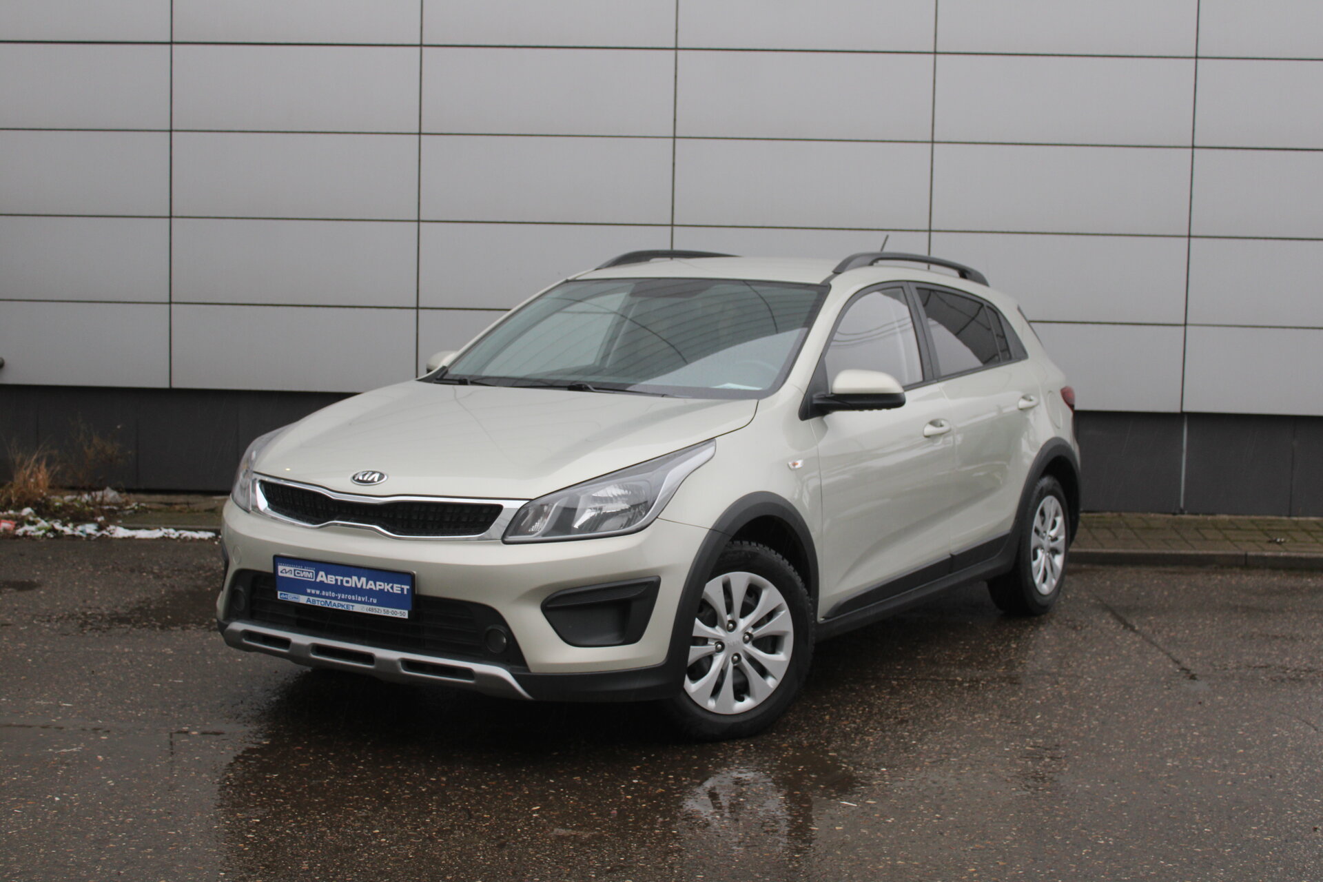 Бежевый Kia Rio, IV X-Line 1.6 MT (123 л.с.) 2018