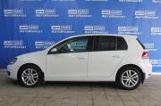 белый Volkswagen Golf 1.4 AMT (122 л.с.) 2011 фото 3