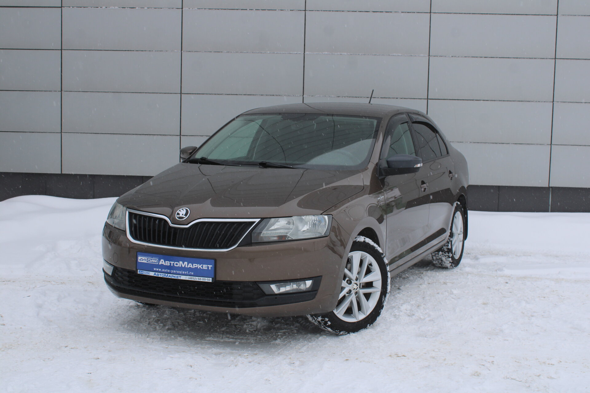 Коричневый Skoda Rapid 1.6 AT (110 л.с.) 2019