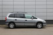 Голубой Opel Zafira 1.8 MT (116 л.с.) 1999 фото 4