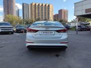 серебряный Hyundai Elantra 2.0 AT (150 л.с.) 2018 фото 20