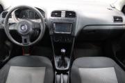 Белый Volkswagen Polo 1.2 MT (70 л.с.) 2009 фото 8