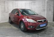 Красный Ford Focus 2.0 AT (145 л.с.) 2008 фото 2