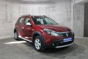 Красный Renault Sandero Stepway 1.6 AT (103 л.с.) 2012 фото 2