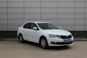 Белый Skoda Octavia 1.6 AT (110 л.с.) 2019 фото 2