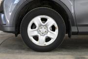 Серый Toyota RAV4 2.0 CVT (146 л.с.) 4WD 2016 фото 12