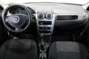 Бежевый Renault Logan 1.6 MT (84 л.с.) 2013 фото 8
