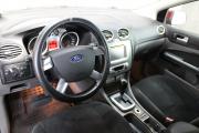 Красный Ford Focus 2.0 AT (145 л.с.) 2008 фото 9
