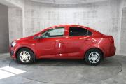 Красный Chevrolet Aveo 1.6 MT (115 л.с.) 2012 фото 4