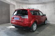 Красный Mitsubishi Outlander 2.4 CVT (170 л.с.) 4WD 2012 фото 5