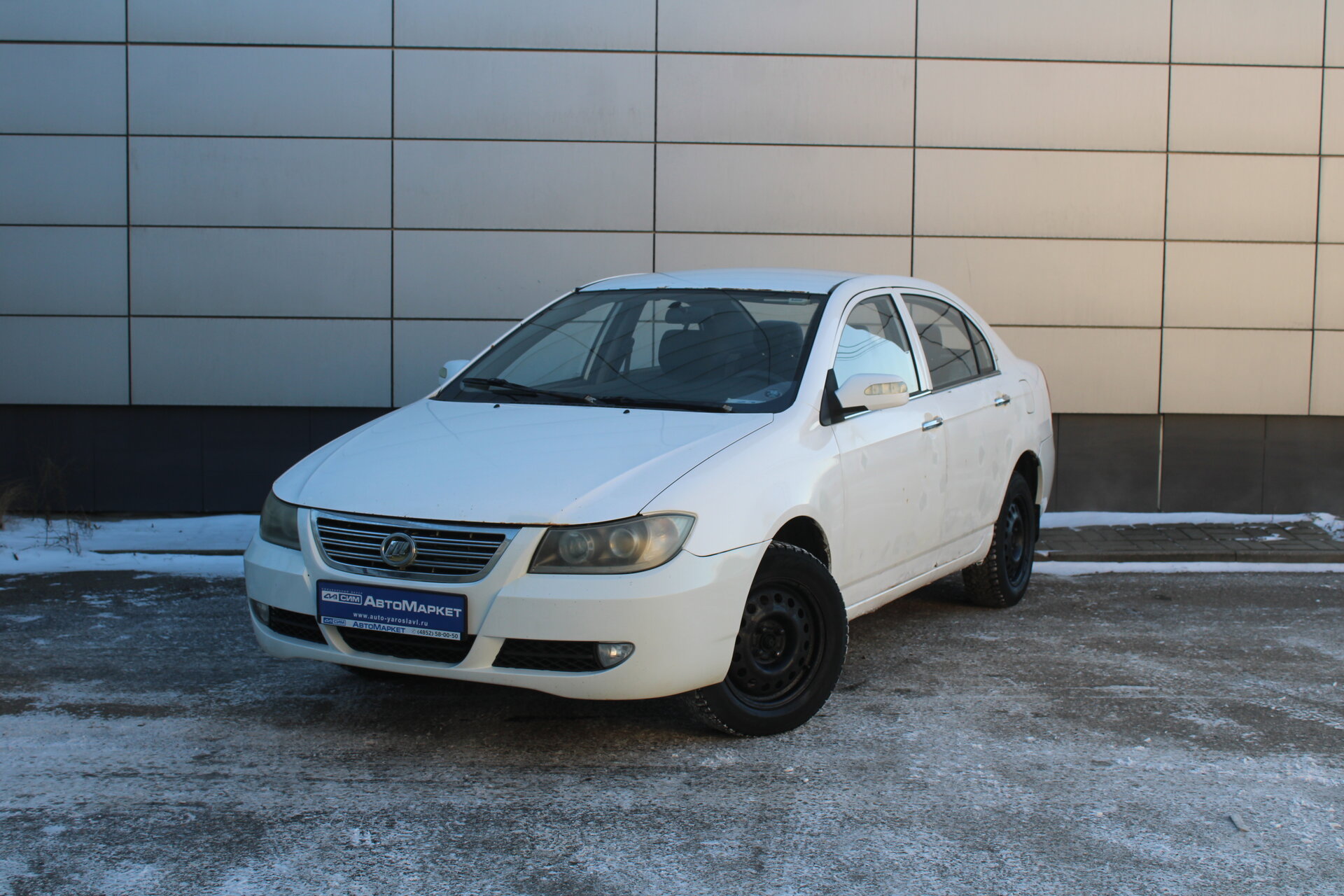 Белый Lifan Solano 1.6 MT (106 л.с.) 2014
