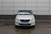 Серебряный Skoda Fabia 1.2 MT (70 л.с.) 2012 фото 1