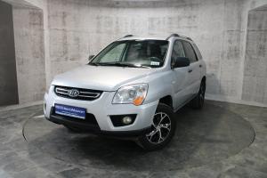 Серебряный Kia Sportage, II Рестайлинг 2.0 MT (141 л.с.) 2010