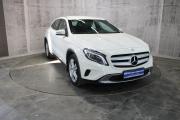 Белый Mercedes-Benz GLA 250 2.0 AMT (211 л.с.) 4WD 2014 фото 2