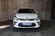 Белый Kia Rio 1.6 AT (123 л.с.) 2019 фото 1
