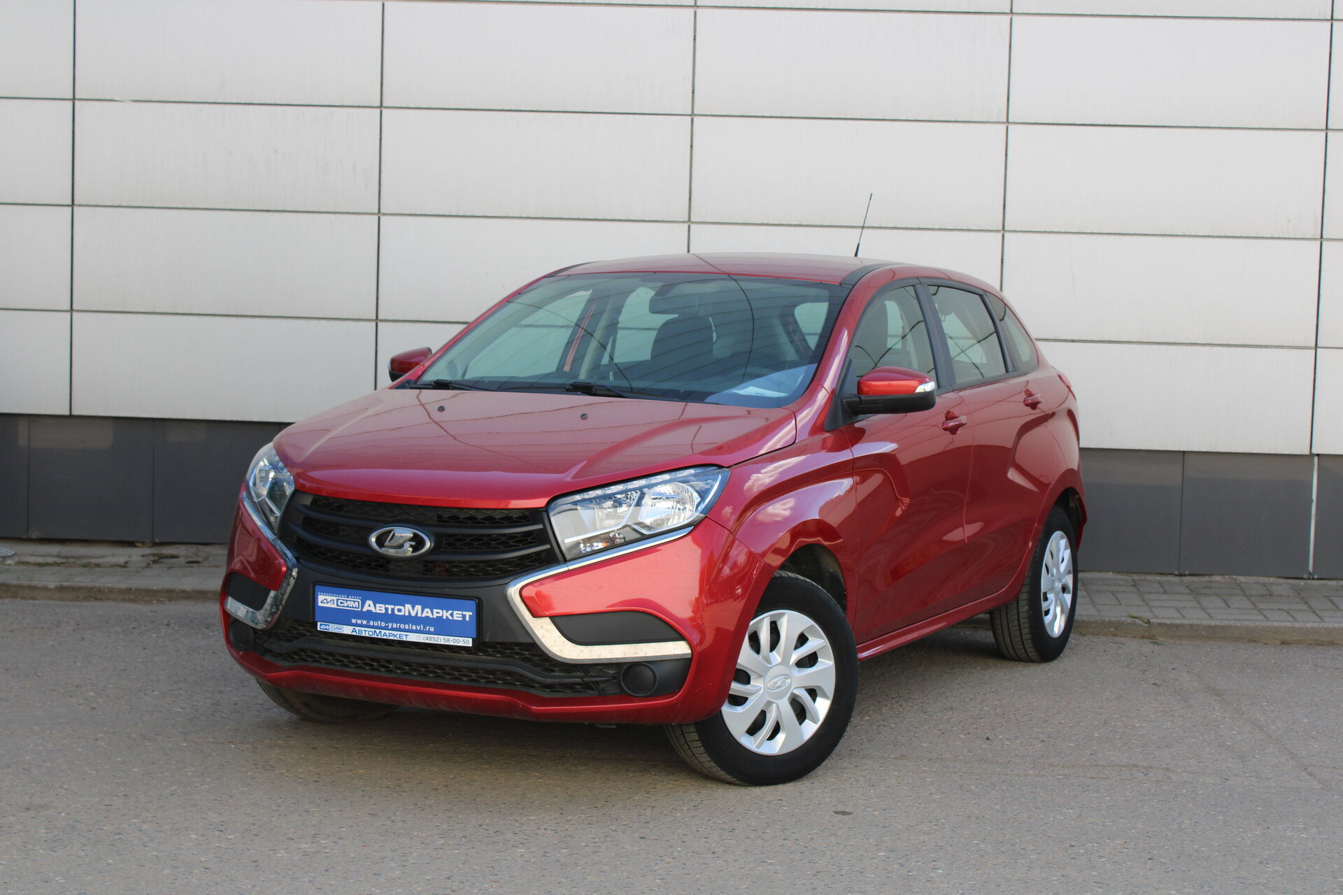 Красный Lada (ВАЗ) XRAY 1.6 MT (106 л.с.) 2019