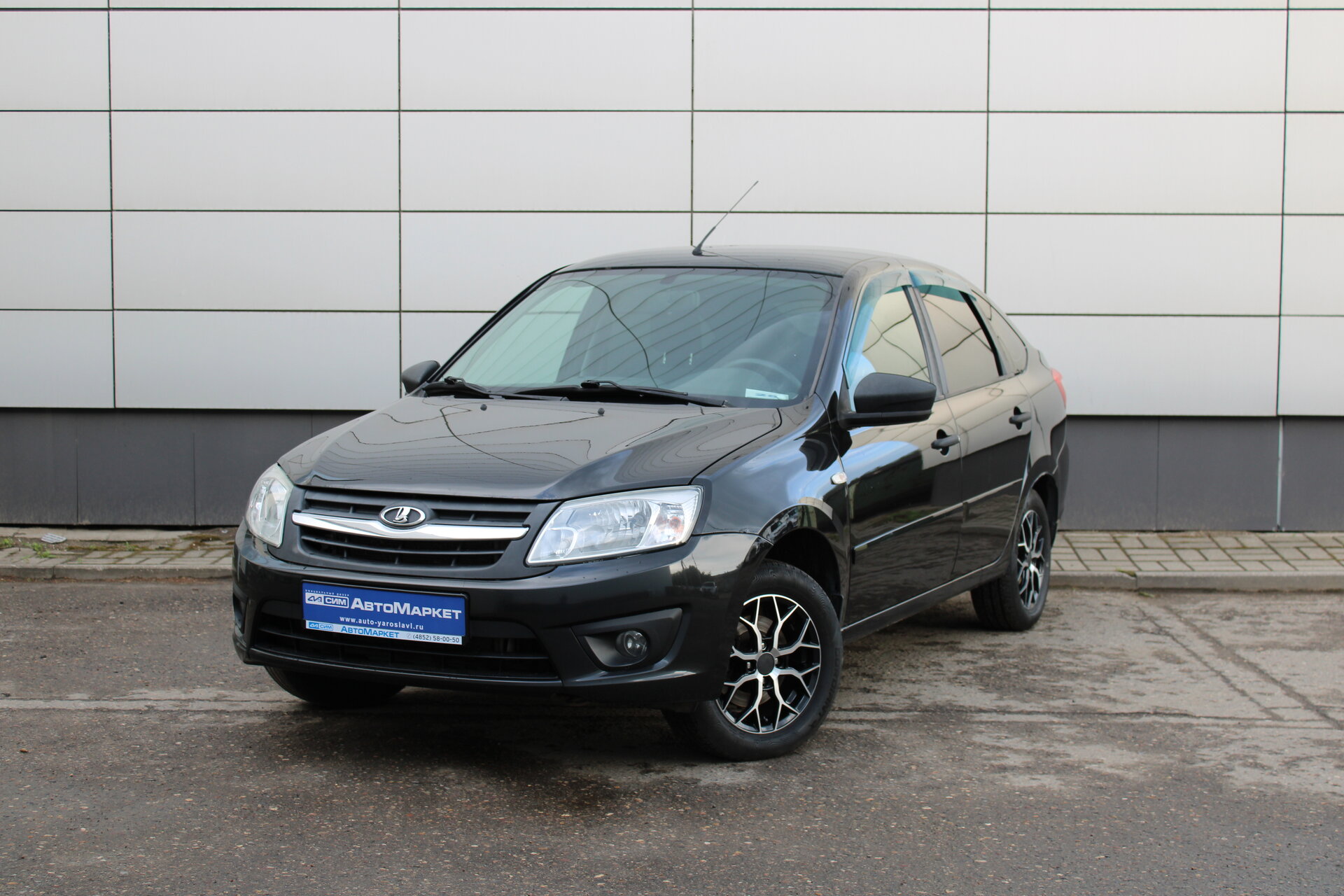 Черный Lada (ВАЗ) Granta 1.6 MT (106 л.с.) 2017