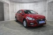 Красный Hyundai Solaris 1.6 MT (123 л.с.) 2019 фото 2