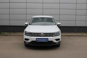 Белый Volkswagen Tiguan 2.0 AMT (180 л.с.) 4WD 2017 фото 1