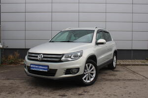 Серый Volkswagen Tiguan 2.0 AT (200 л.с.) 4WD 2012