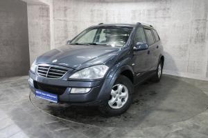 Серый SsangYong Kyron 2.0d MT (141 л.с.) 4WD 2014