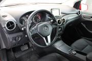 Красный Mercedes-Benz B-Класс 180 1.6 AMT (122 л.с.) 2013 фото 9