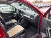 Красный Volkswagen Tiguan 1.4 AMT (150 л.с.) 4WD 2022 фото 3