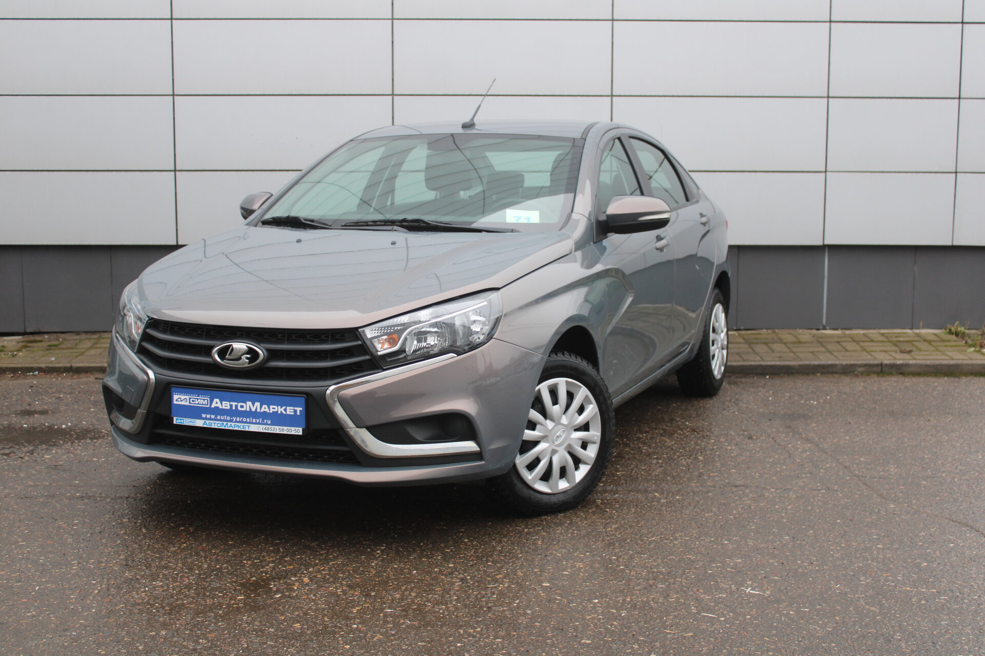 Серый Lada (ВАЗ) Vesta 1.8 MT (122 л.с.) 2019