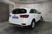 Белый Kia Sorento 2.4 AT (188 л.с.) 4WD 2020 фото 5