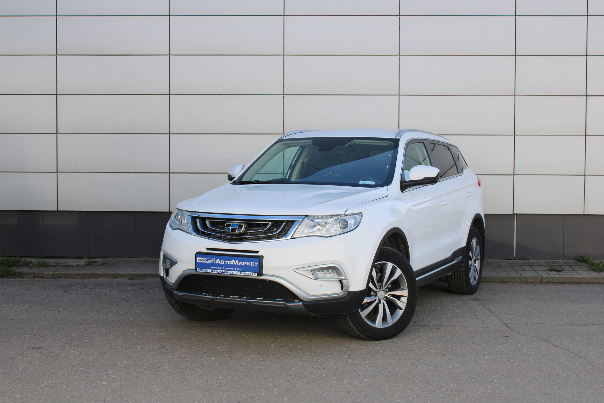 Белый Geely Atlas 2.4 AT (149 л.с.) 4WD 2018