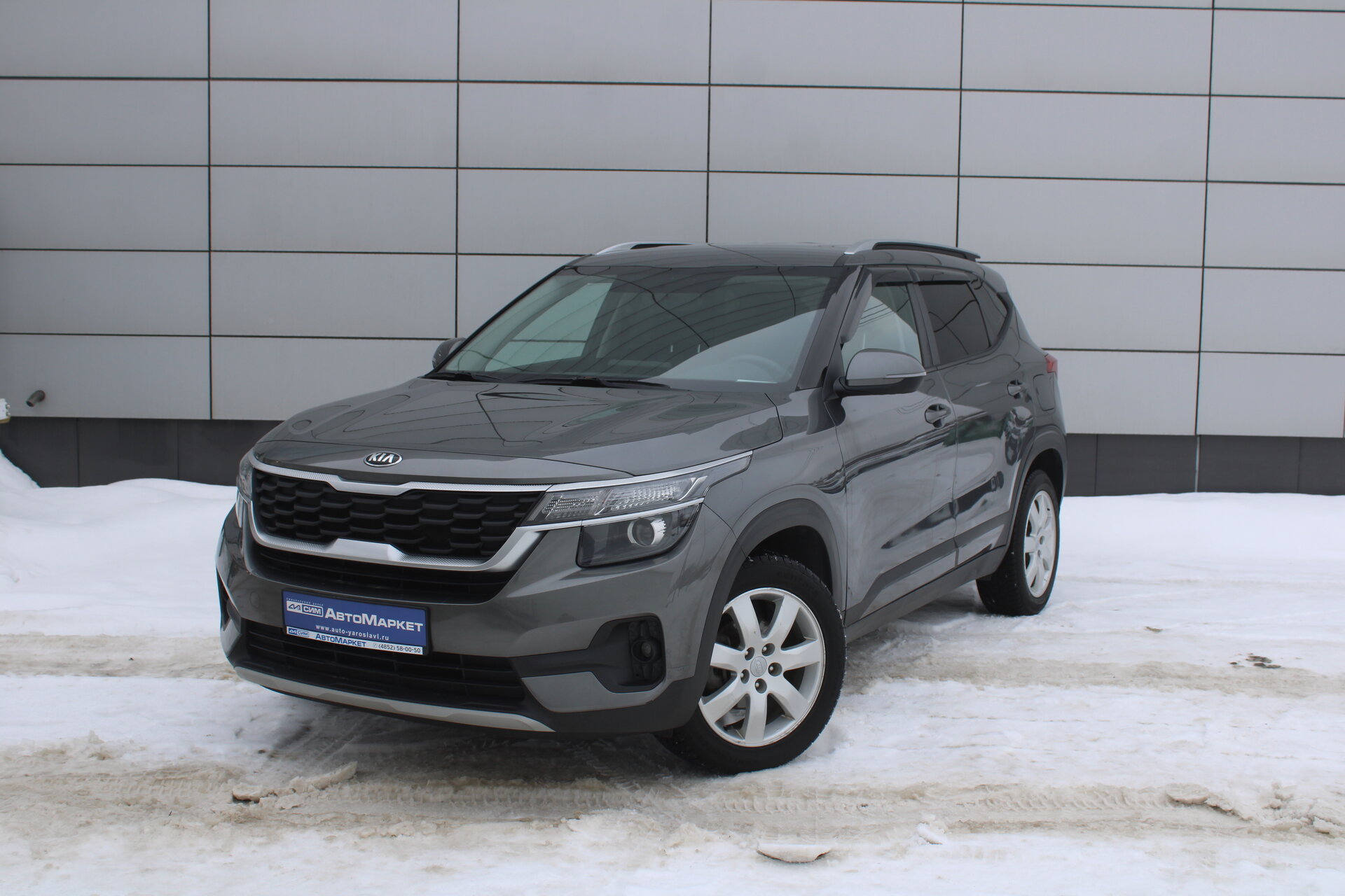Серый Kia Seltos, I 1.6 AT (123 л.с.) 2020
