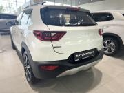 белый Kia KX1 1.4 AT (100 л.с.) 2026 фото 6