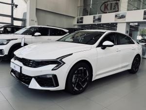 Белый Kia K5, III Рестайлинг 2.0 AT (160 л.с.) 2026